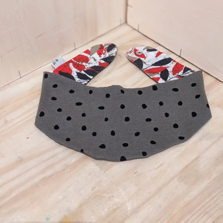 Visuel Lot 2 Bavoir / Bandana