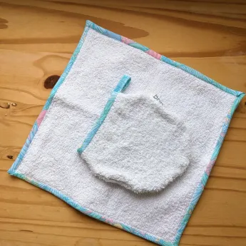 Petit gant avec sa serviette